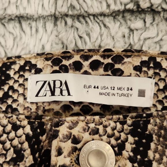 Snakeskin print high rise skinny Zara pants size 12, new with tags! - Picture 3 of 12